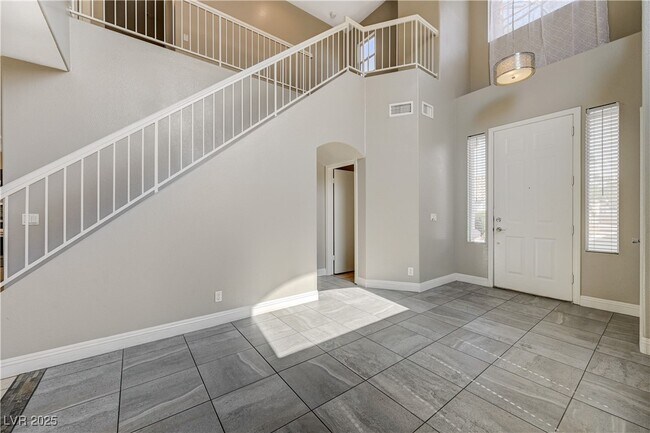 Building Photo - 971 Whispering Grove Ave