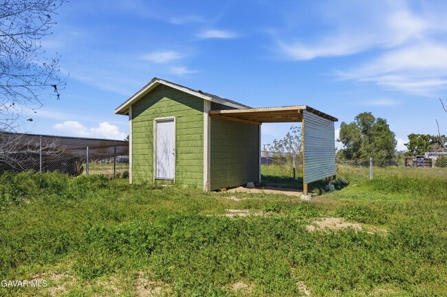 Building Photo - 13237 E Ave W 8