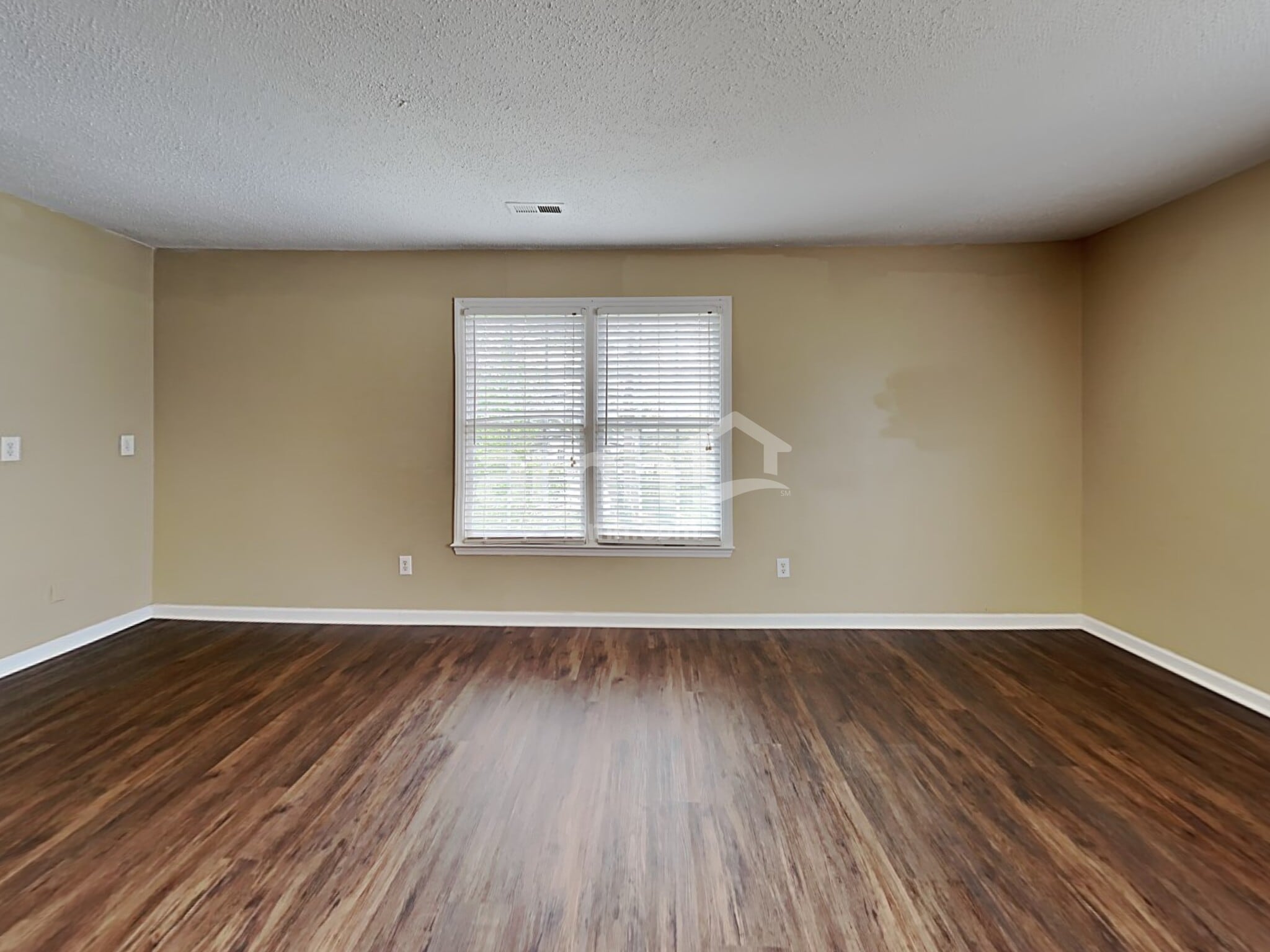 Building Photo - 2304 Water Lilly Way