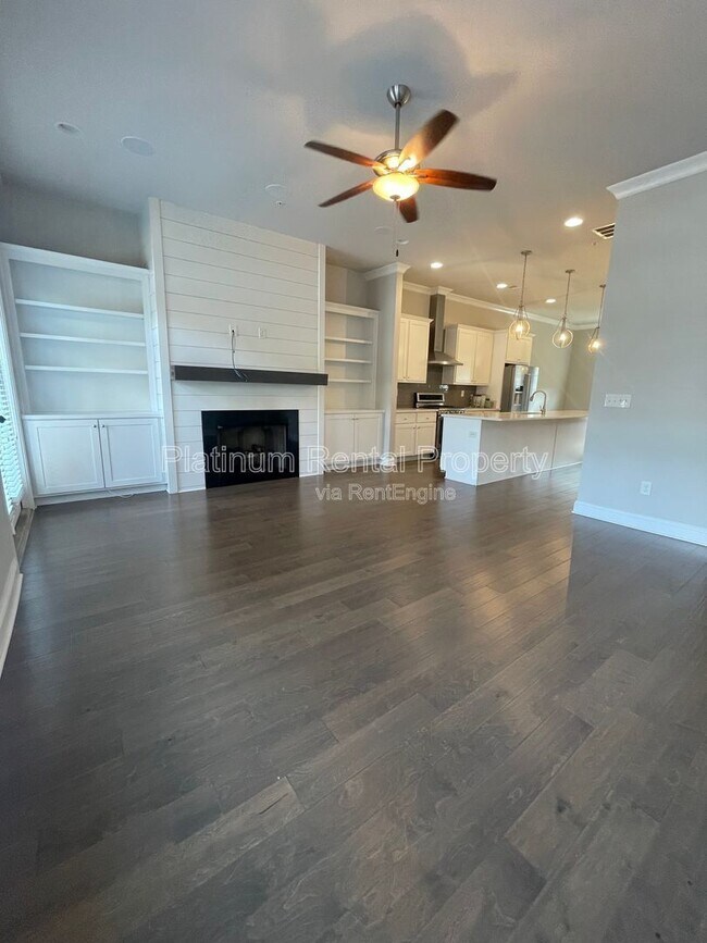 Building Photo - 1236 Stone Castle Cir