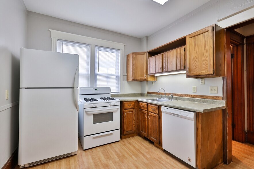 Building Photo - 508 W Mifflin St