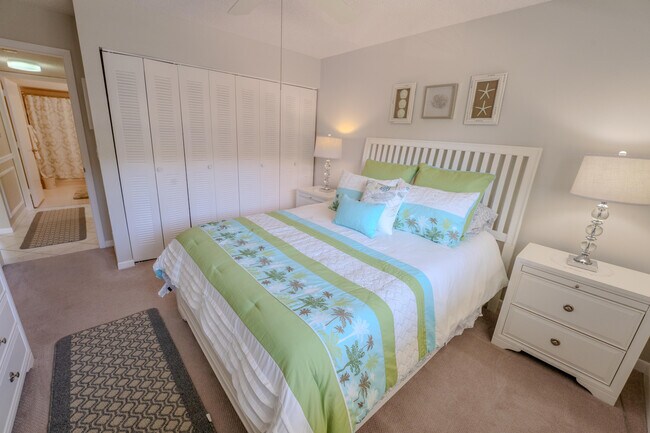 Building Photo - 4725 Lucerne Lakes Blvd E