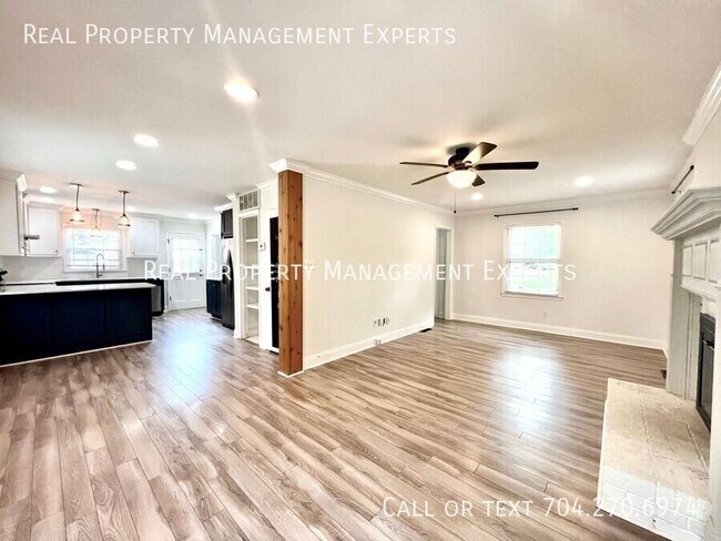 Building Photo - 1415 Jodhpur Ct