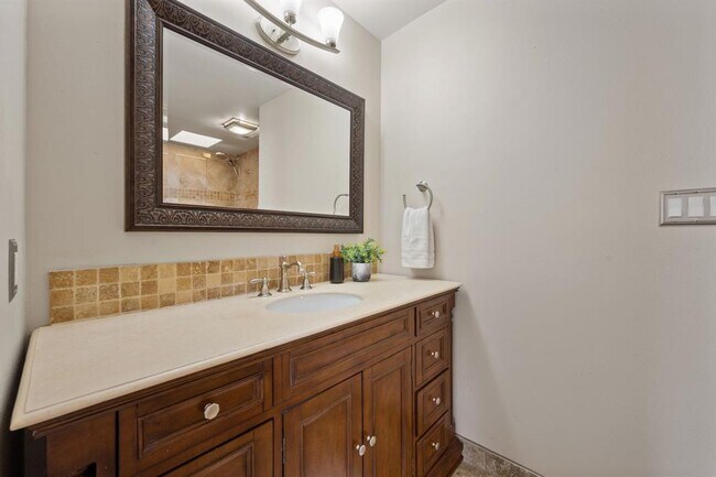 Building Photo - 20807 Boggy Ford Rd