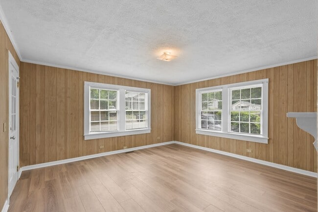 Building Photo - Freshly Updated 3BR Home in Opelika – Clean, Bright, Move-In Ready