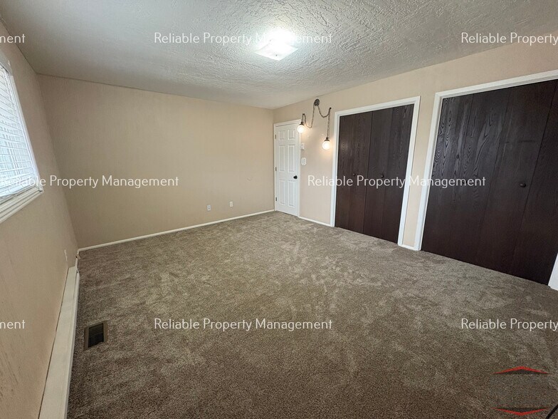 Building Photo - 5137 Free Ave