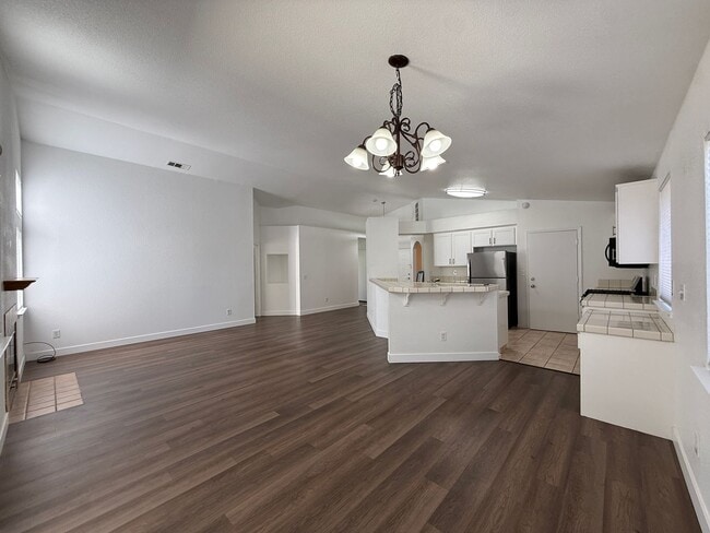 Building Photo - 1030 Windmill Dr