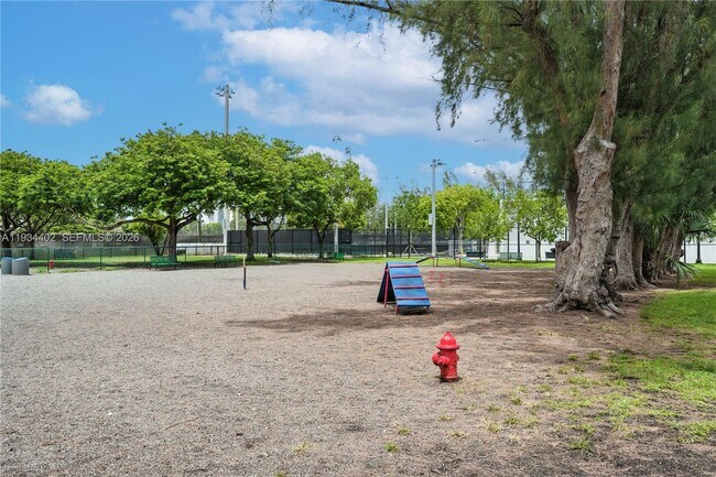 Building Photo - 842 Meridian Ave