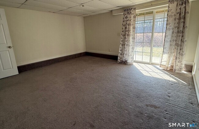 Building Photo - 152 Briar Ln