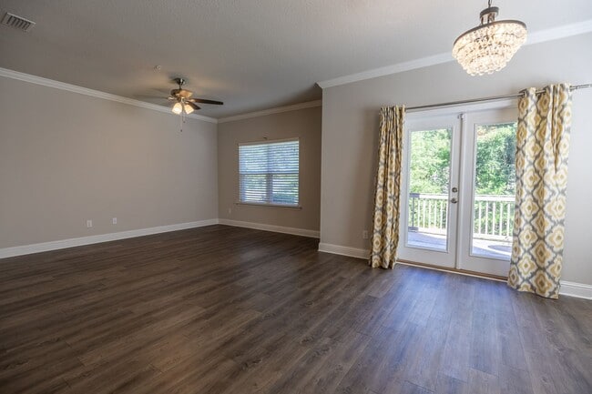 Building Photo - Ground-Floor Condo with Garage in Quail Ho...
