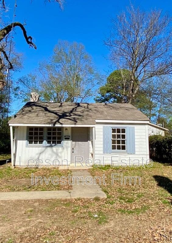 Building Photo - 3020 Conmar St