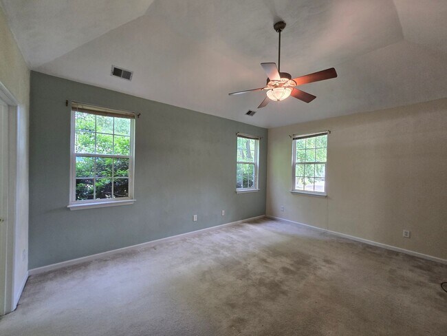 Building Photo - 3 Bed, 2 Bath in Waterfront Community of Rivers Edge in Currituck w/ Built-in Pool