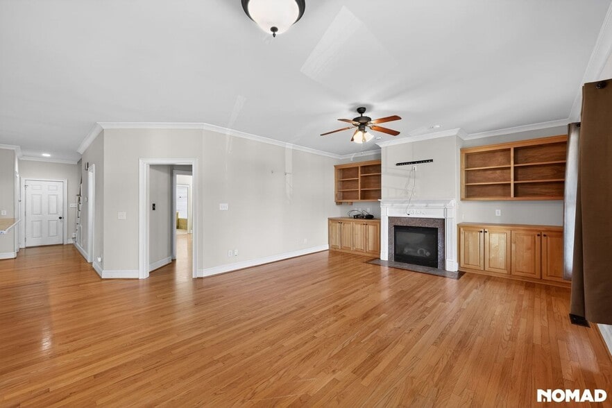 Building Photo - 1303 Town Side Dr