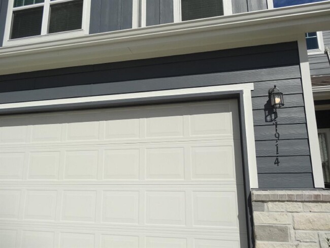 Building Photo - 17914 Grassy Prairie Dr