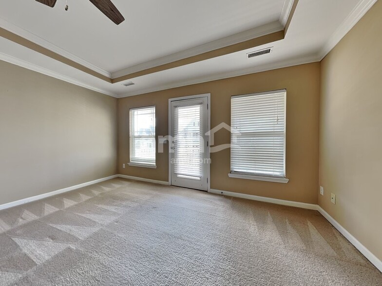 Building Photo - 65 Heritage Pky