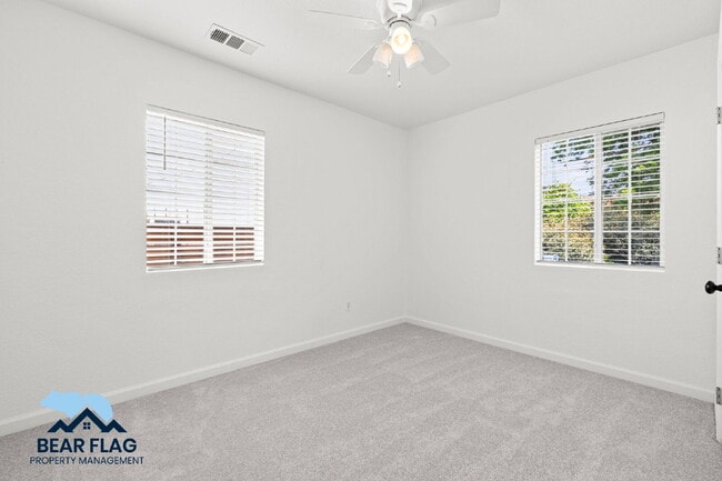 Building Photo - For Rent $2,280 - 2 bed, 1 bath
