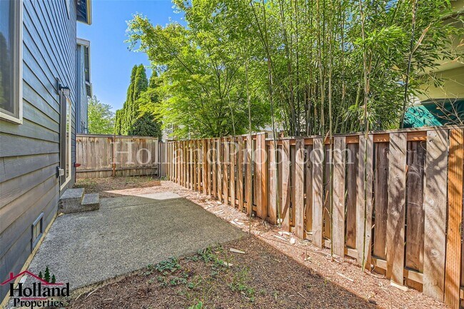 Building Photo - **COMING SOON** Spacious 4-Bedroom Home wi...