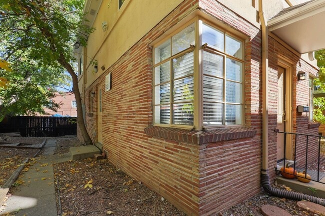 Building Photo - 925 16th St