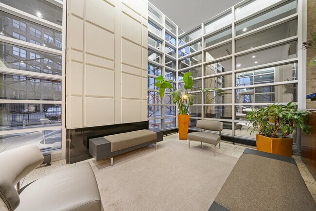 Building Photo - 700 N Larrabee St