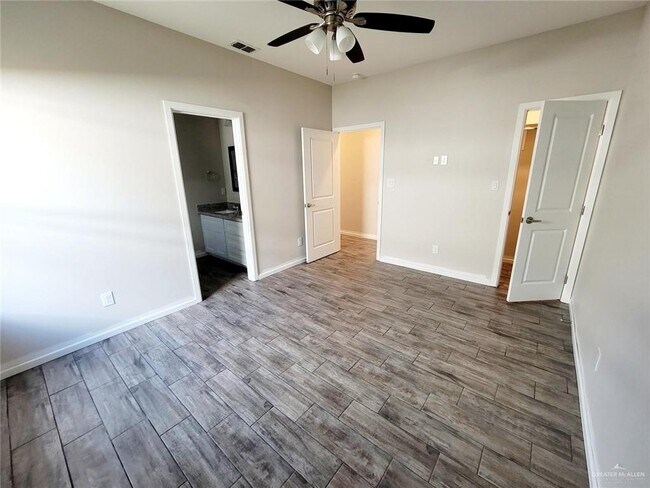 Building Photo - 9 Sandpiper Ave