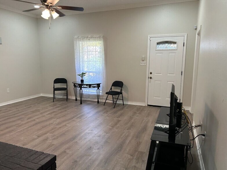Building Photo - 2505 S Sugar Ridge Dr