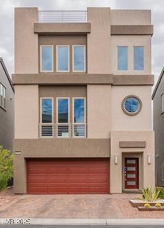 Building Photo - 8036 Carpenter Creek Ave