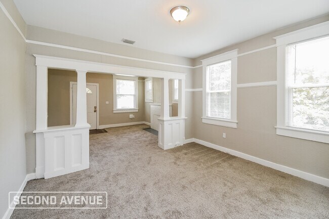 Building Photo - 9043 9th Ave