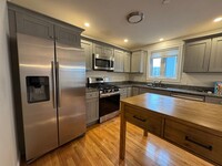 Building Photo - Modern Townhouse for Rent in Haverhill, MA...