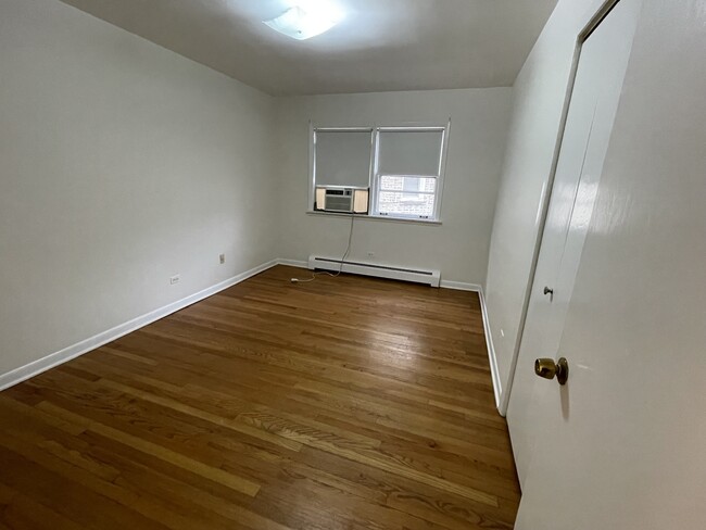 Building Photo - 4650 N Central Ave