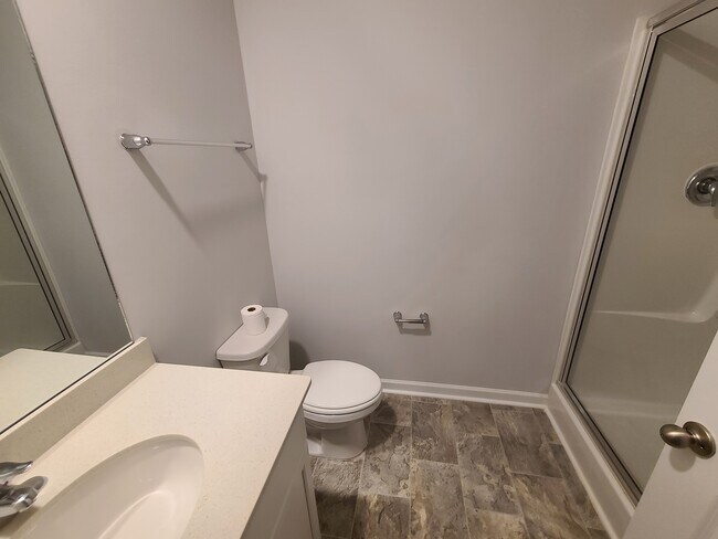 Building Photo - 17007 Carriage Station Dr