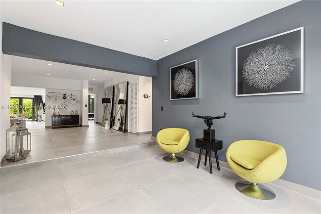 Building Photo - 63 SW 31st Rd