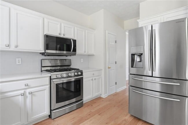 Building Photo - 2123 Beacon Crest Dr