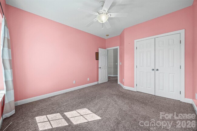 Building Photo - 415 Fischer Rd