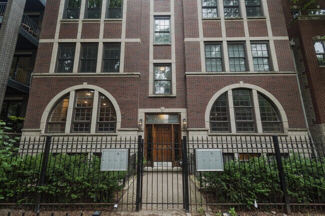 Building Photo - 1527 N Hudson Ave