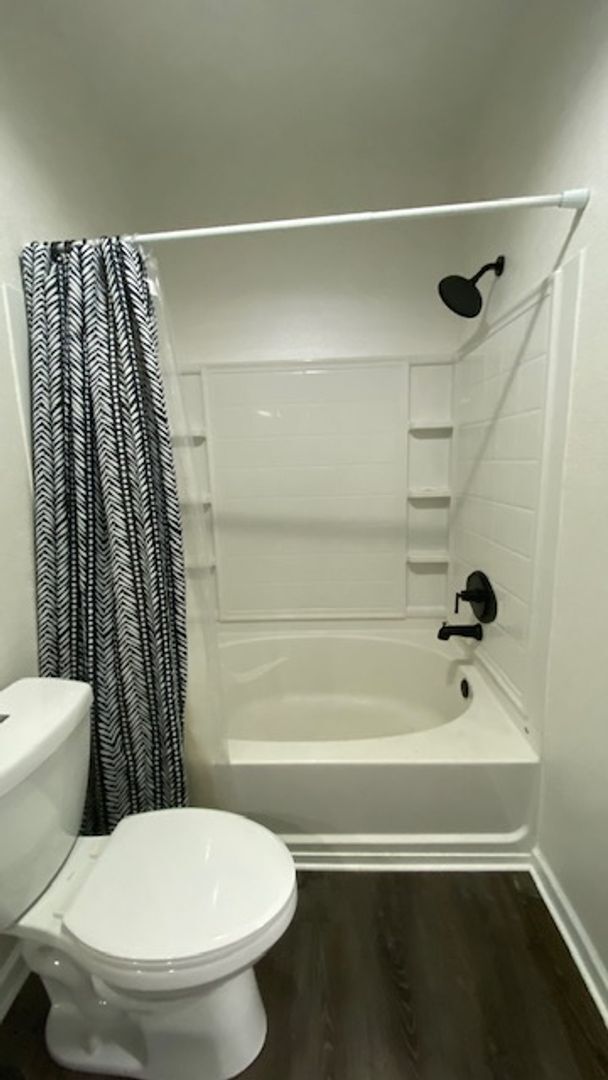 Building Photo - Beautiful 2/2 Condo Fully Remodeled!! A Must See to Appreciate!!