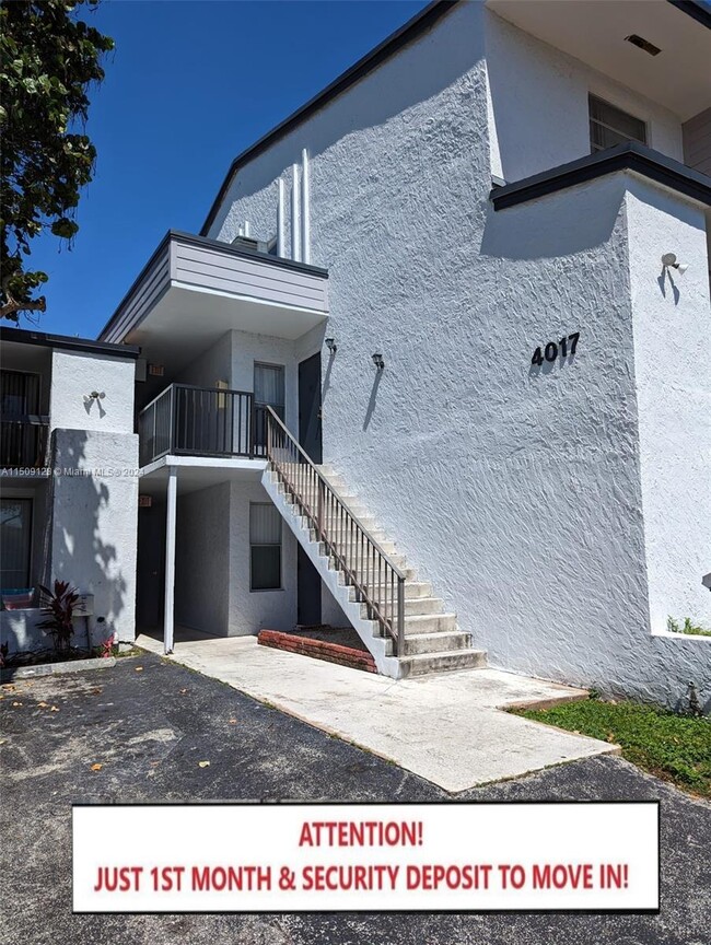 Primary Photo - 4017 N University Dr