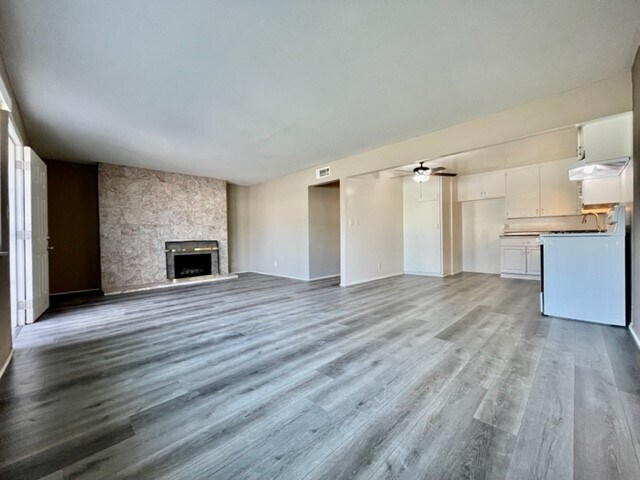 Building Photo - 7732 Cypress Dr