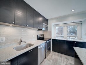 Building Photo - 6191 Little Valley Way