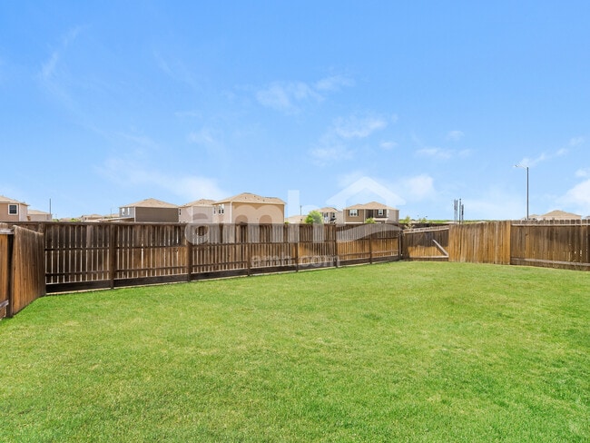 Building Photo - 12207 Siragusa