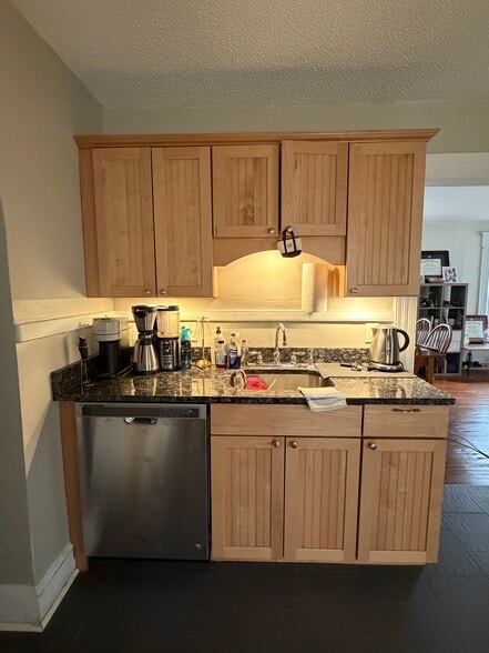 Kitchen - 45 Nichols Ave