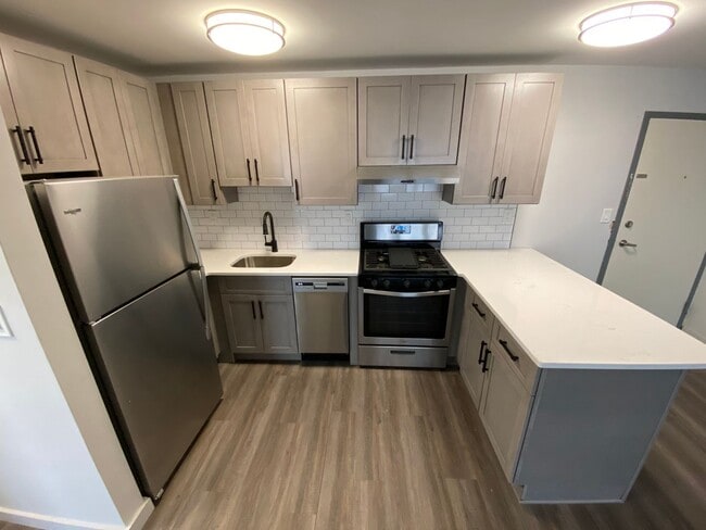 Interior Photo - 212 3rd Ave