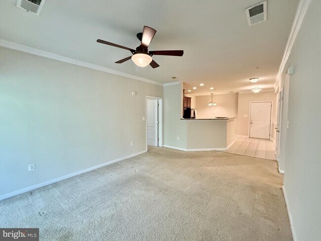 Building Photo - 9720 Holmes Pl