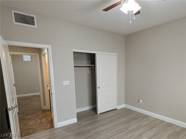Building Photo - 10668 Berkshire Woods Ave