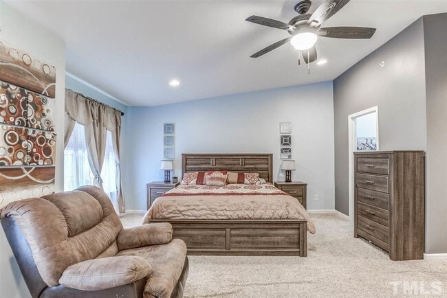 Building Photo - Fantastic 3 Story Townhome in East Raleigh...