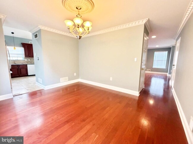 Building Photo - 37 Richards Rd