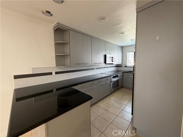 Building Photo - 240 W Verdugo Ave