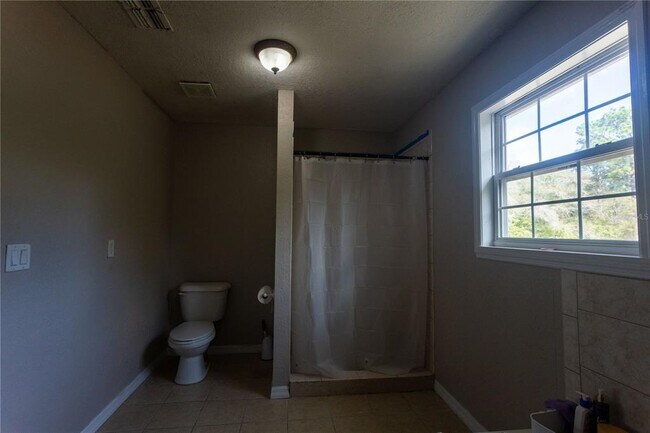 Building Photo - 1159 SW Valencia Heights Ave