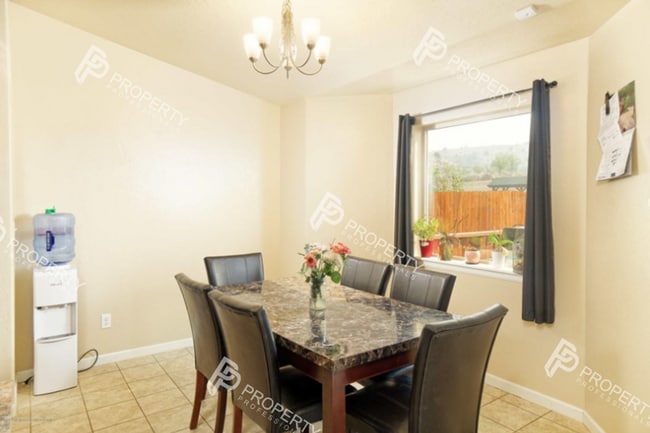 Building Photo - Beautiful 3 Bedroom Home in Silt