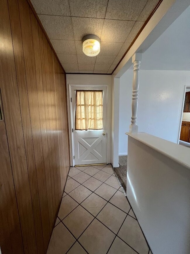 Building Photo - Reedley Country Home For rent