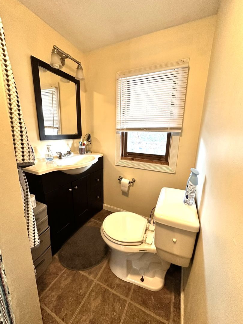 Building Photo - 40-42 North Ave